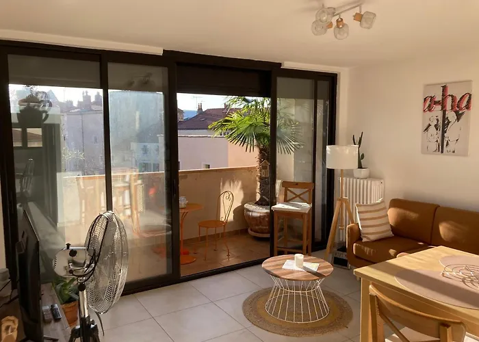 L\'Appartement Du Bonheur - Au Coeur Des Volcans D\'Auvergne Sur La Route Du Sud